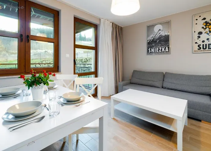 Wonder - Karpacz: Slope-side On Sudeten Trail Apartment Karpacz